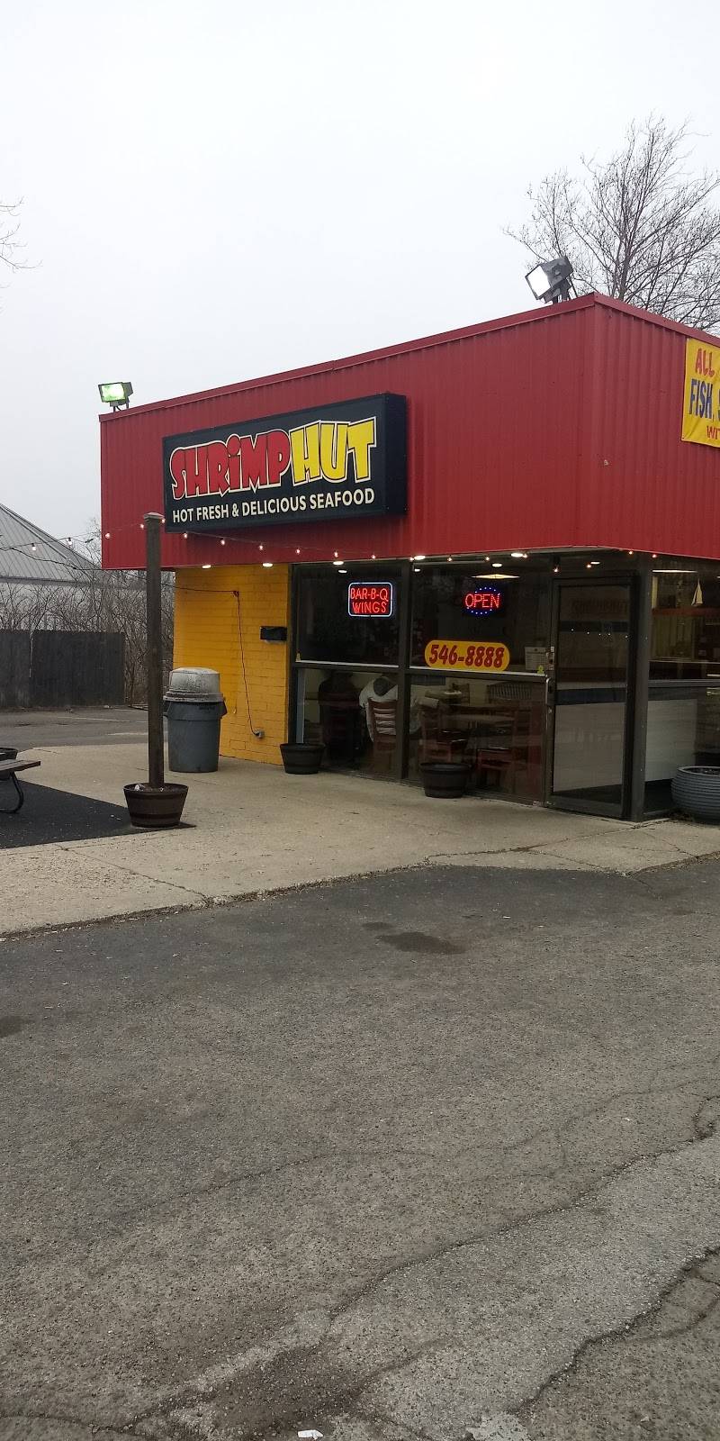 Shrimp Hut | restaurant | 5040 E 38th St, Indianapolis, IN 46218, USA | 3175468888 OR +1 317-546-8888