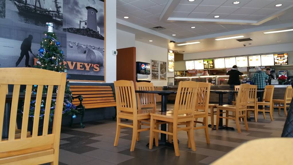 Harveys | restaurant | 5 Windward Dr RR#2, Grimsby, ON L3M 4E8, Canada | 9059457575 OR +1 905-945-7575