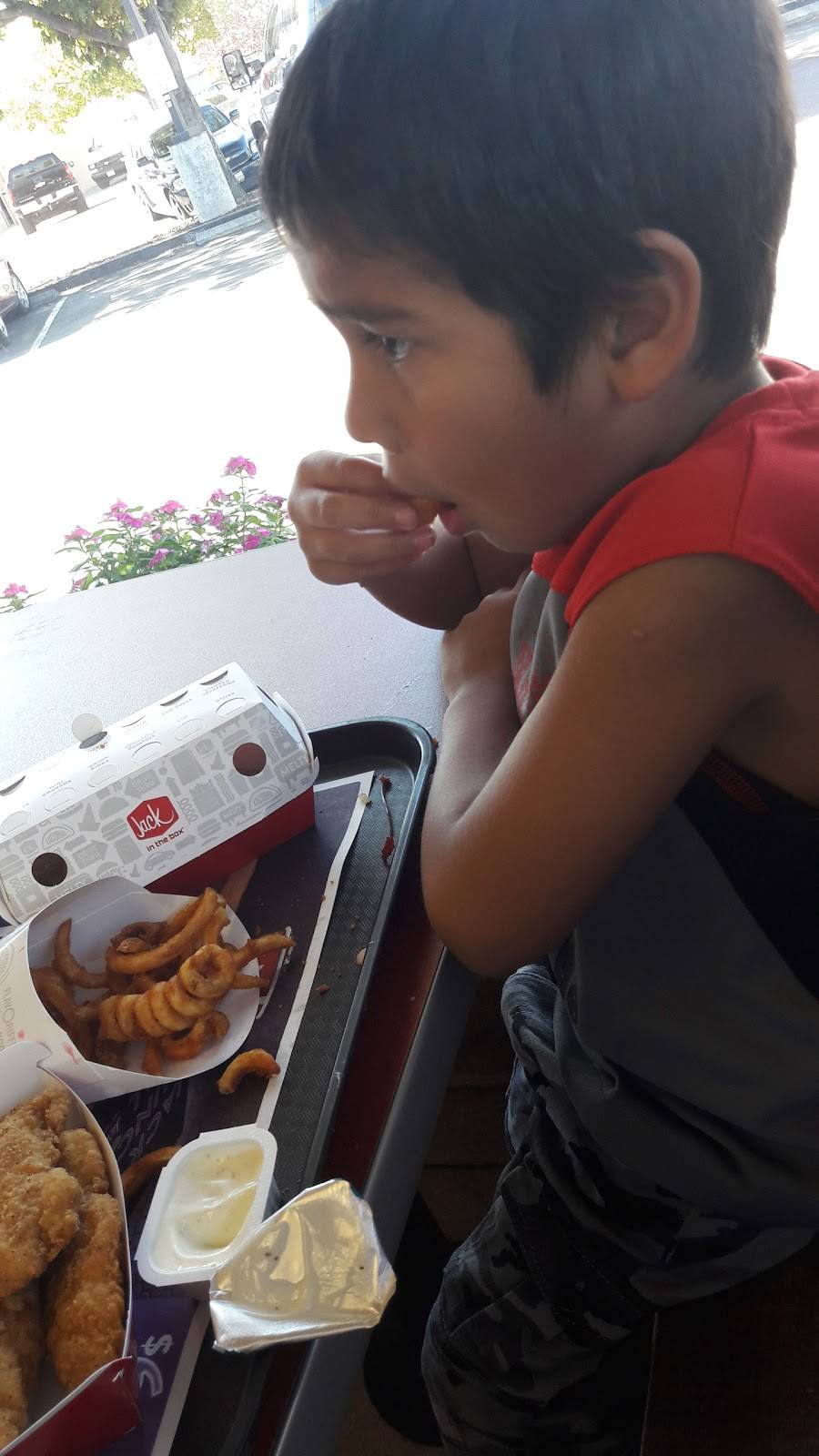 Jack in the Box | restaurant | 1817 First St, Livermore, CA 94550, USA | 9254474325 OR +1 925-447-4325