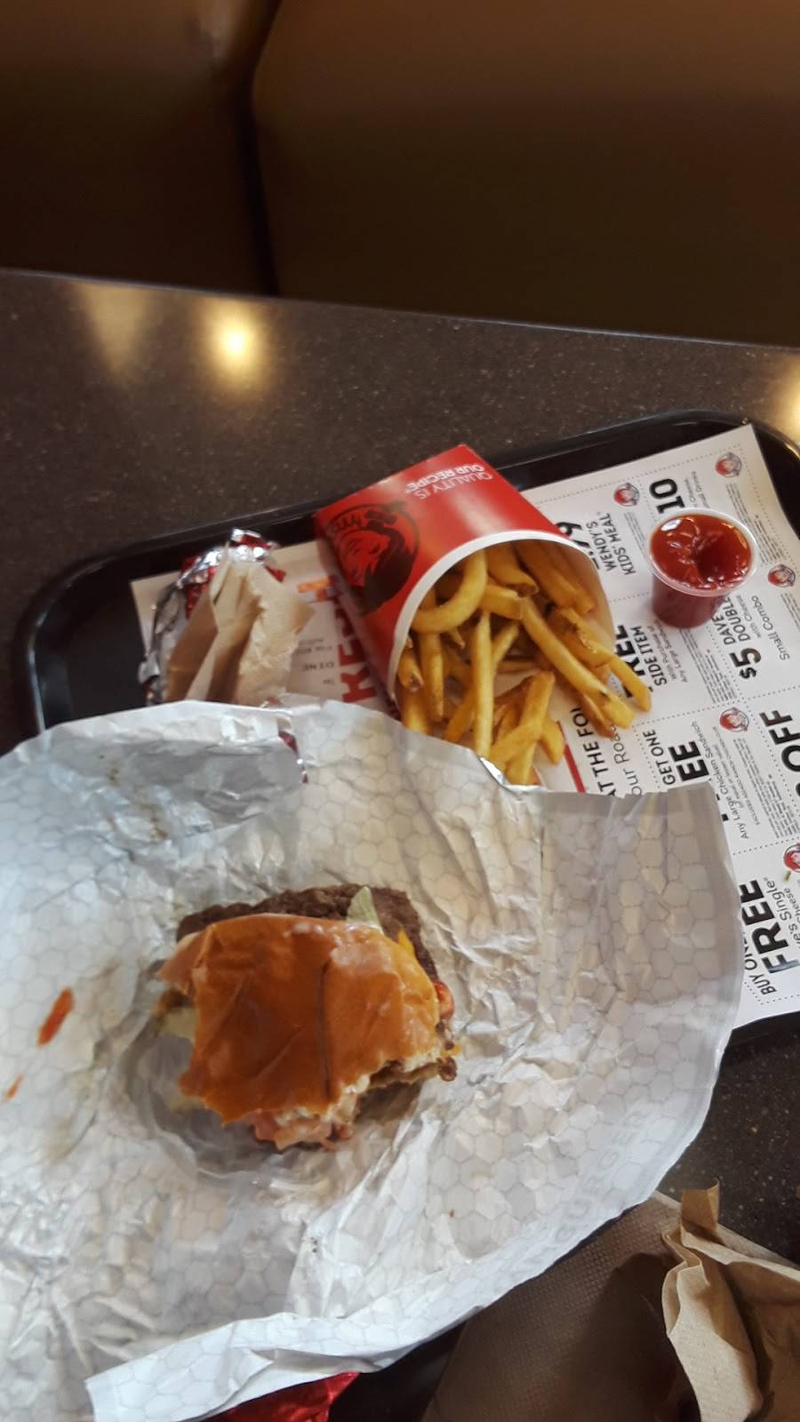 Wendys | restaurant | 18350 Contour Rd, Gaithersburg, MD 20877, USA | 3019476516 OR +1 301-947-6516