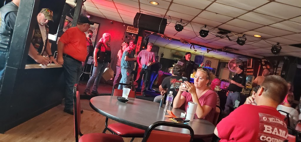 Blues Tavern | restaurant | 2818 Government Blvd, Mobile, AL 36606, USA | 2514797621 OR +1 251-479-7621