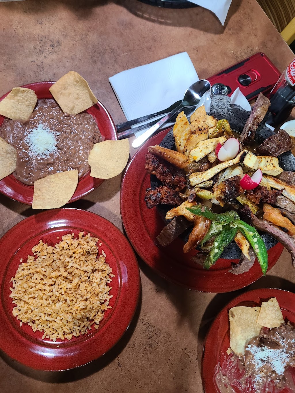 Safari Restaurant and Bar | restaurant | 2321 1st St, Los Angeles, CA 90033, USA | 2134662786 OR +1 213-466-2786