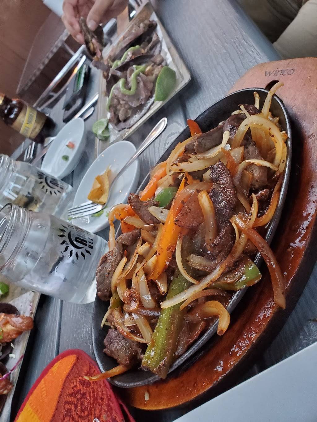 El Rincon Mexicano | restaurant | 653 St Clair Ave W, Toronto, ON M6C 1A7, Canada | 4166561059 OR +1 416-656-1059