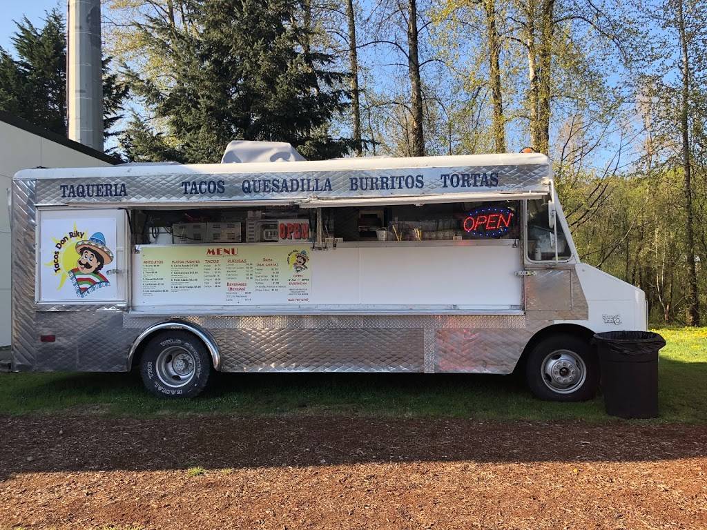 Tacos don riky | restaurant | 16300 Renton Issaquah Rd SE, Renton, WA 98059, USA | 4257610747 OR +1 425-761-0747