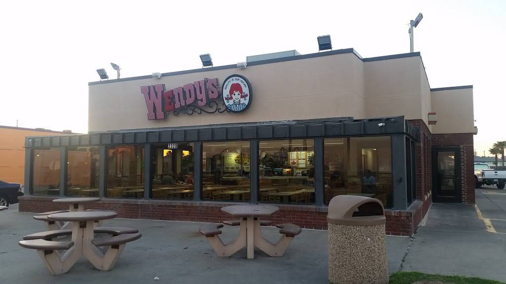 Wendys | restaurant | 2328 Seawall Blvd, Galveston, TX 77550, USA | 4097628195 OR +1 409-762-8195