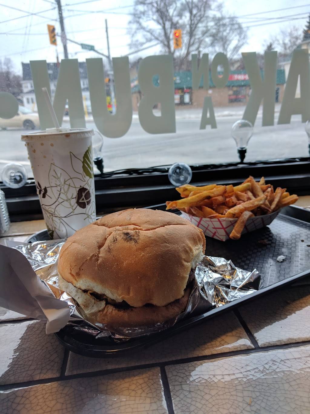 Sophias Kitchen | restaurant | 724 Water St, Peterborough, ON K9H 3N3, Canada | 7057411911 OR +1 705-741-1911