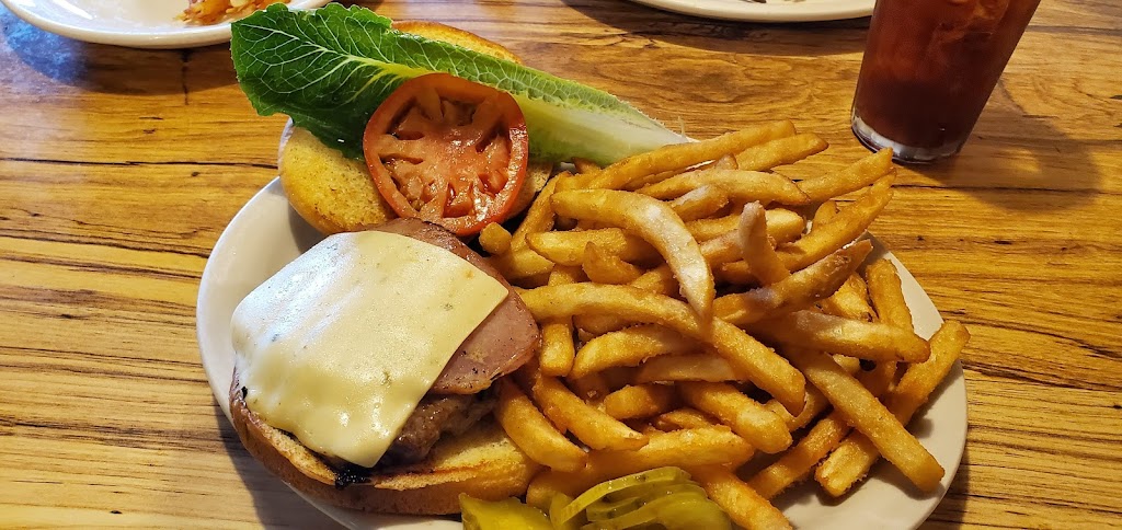 Brittons Café Inc. | restaurant | 5 E Chapman St, Ely, MN 55731, USA | 2183653195 OR +1 218-365-3195