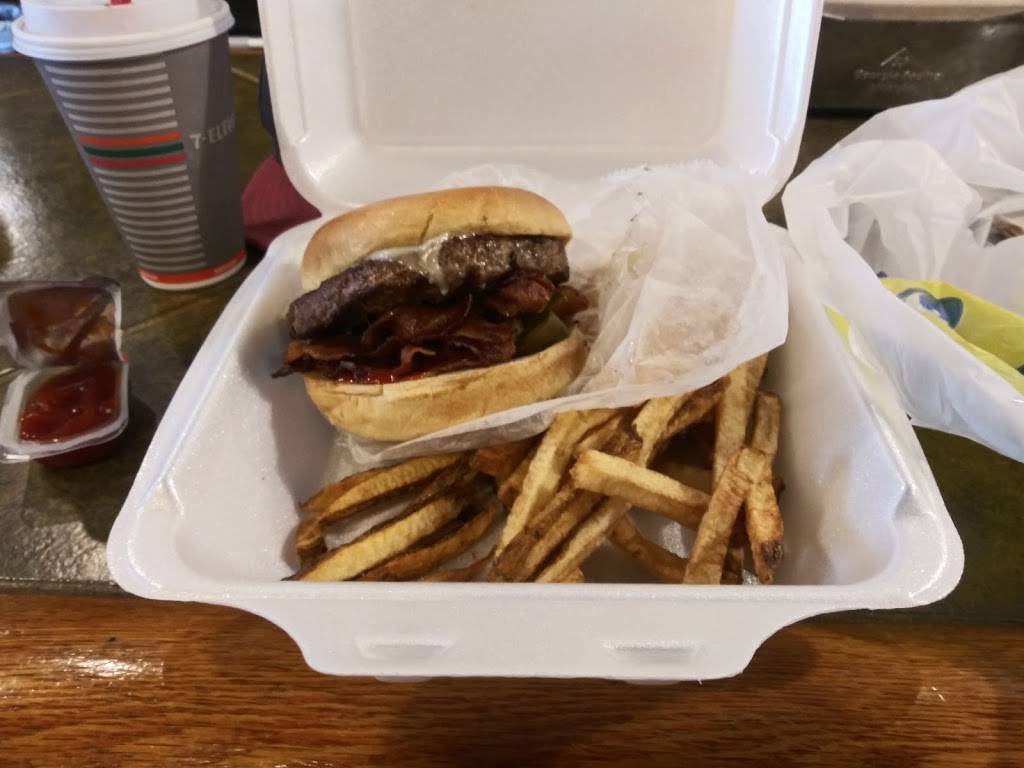 Fosters Grille | restaurant | 2004 Eisenhower Ave, Alexandria, VA 22314, USA | 7035190055 OR +1 703-519-0055