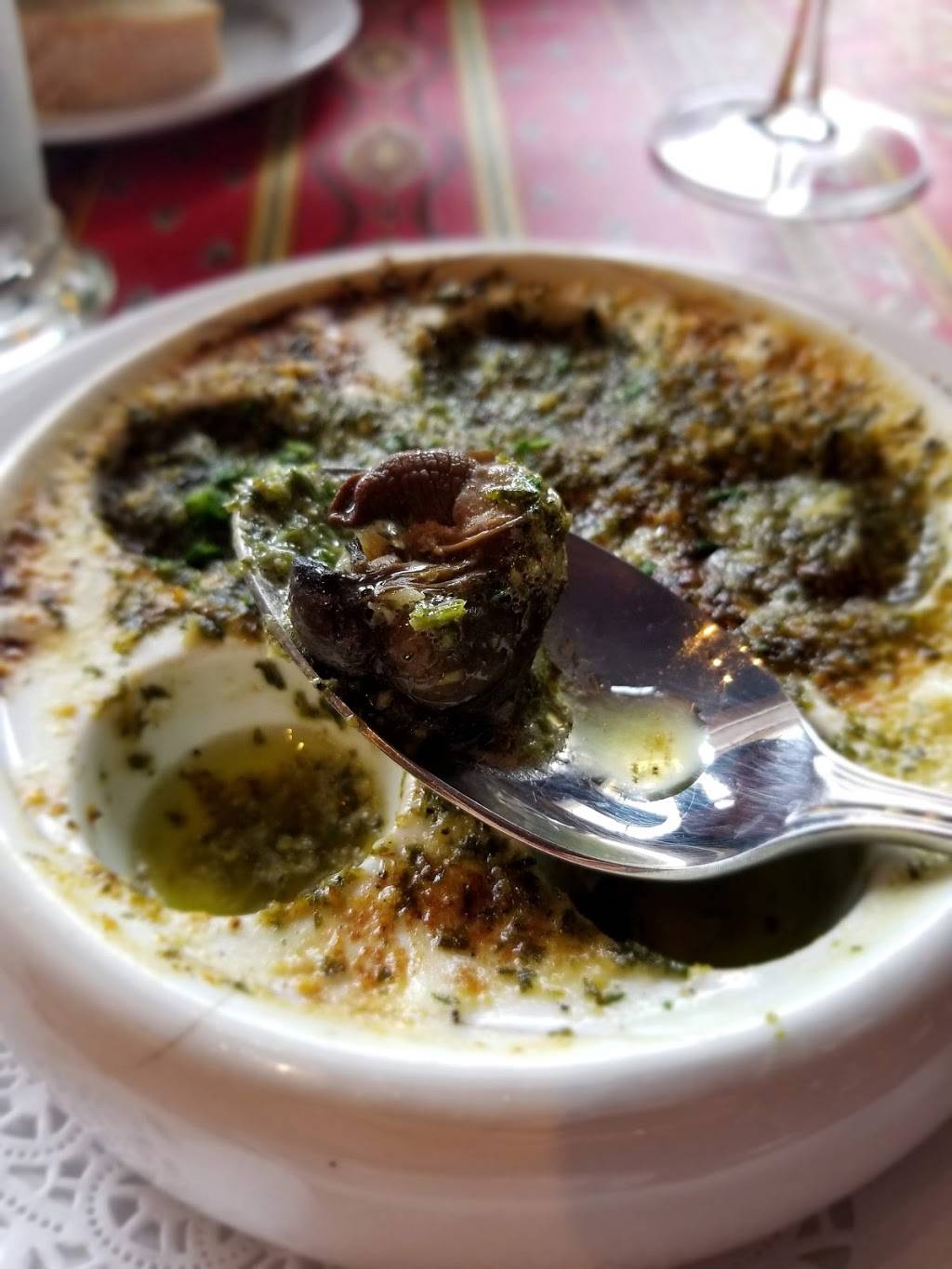 Bistro Moulin | restaurant | 867 Wave St, Monterey, CA 93940, USA | 8313331200 OR +1 831-333-1200