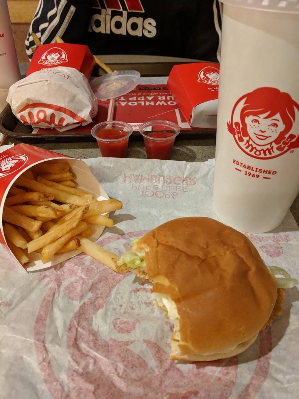 Wendys | restaurant | 3595 Hempstead Turnpike, Levittown, NY 11756, USA | 5167310049 OR +1 516-731-0049