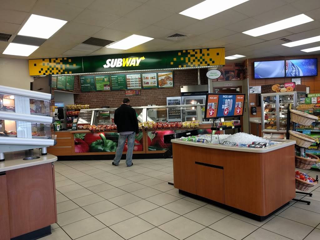 Subway | restaurant | 102 E Arapaho Rd, Richardson, TX 75081, USA | 9722356813 OR +1 972-235-6813