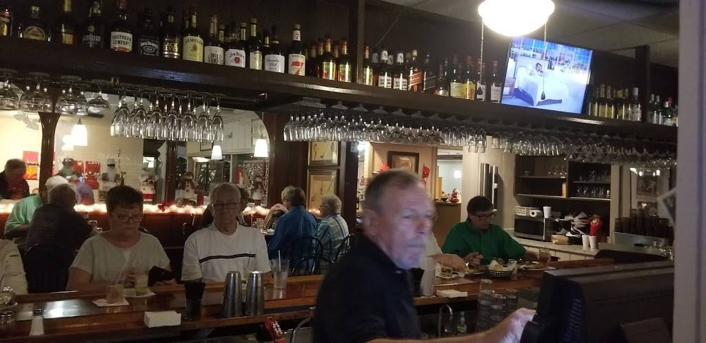 DiJulios Italian Restaurant | restaurant | 5422 Rattlesnake Hammock Rd, Naples, FL 34113, USA | 2397752886 OR +1 239-775-2886