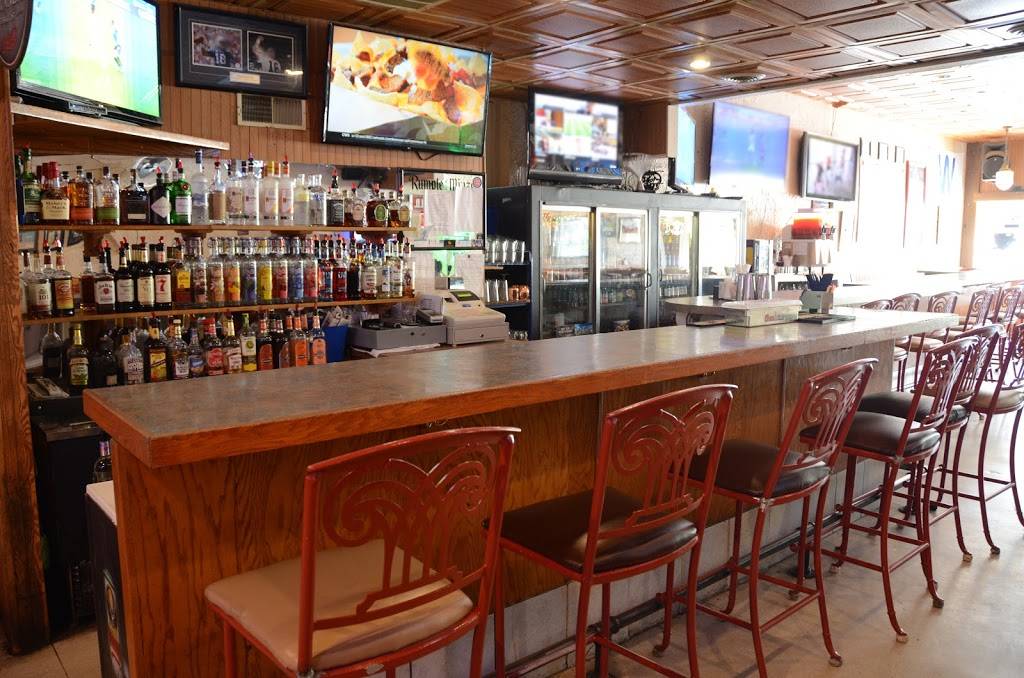 Hammers Bar & Restaurant | restaurant | 103 Roosevelt St, Bartonville, IL 61607, USA | 3096972023 OR +1 309-697-2023