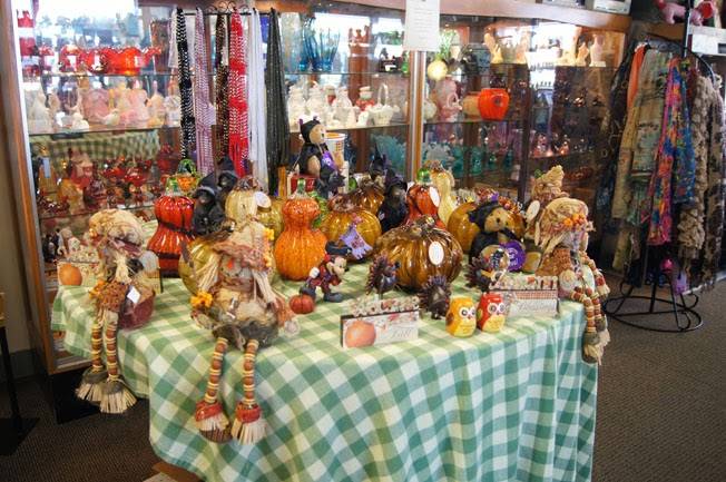 Mikies Ice Cream & Green Cow | meal takeaway | 179 S Antrim Way, Greencastle, PA 17225, USA | 7175974011 OR +1 717-597-4011