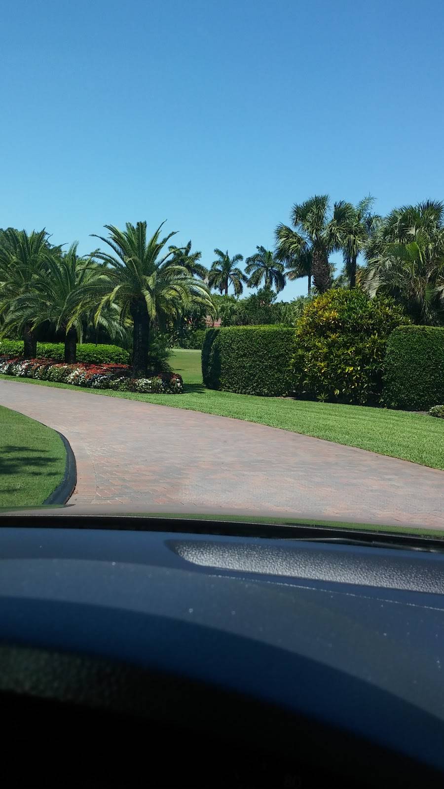 Pine Tree Golf Club | restaurant | 10600 Pine Tree Terrace, Boynton Beach, FL 33436, USA | 5617326404 OR +1 561-732-6404