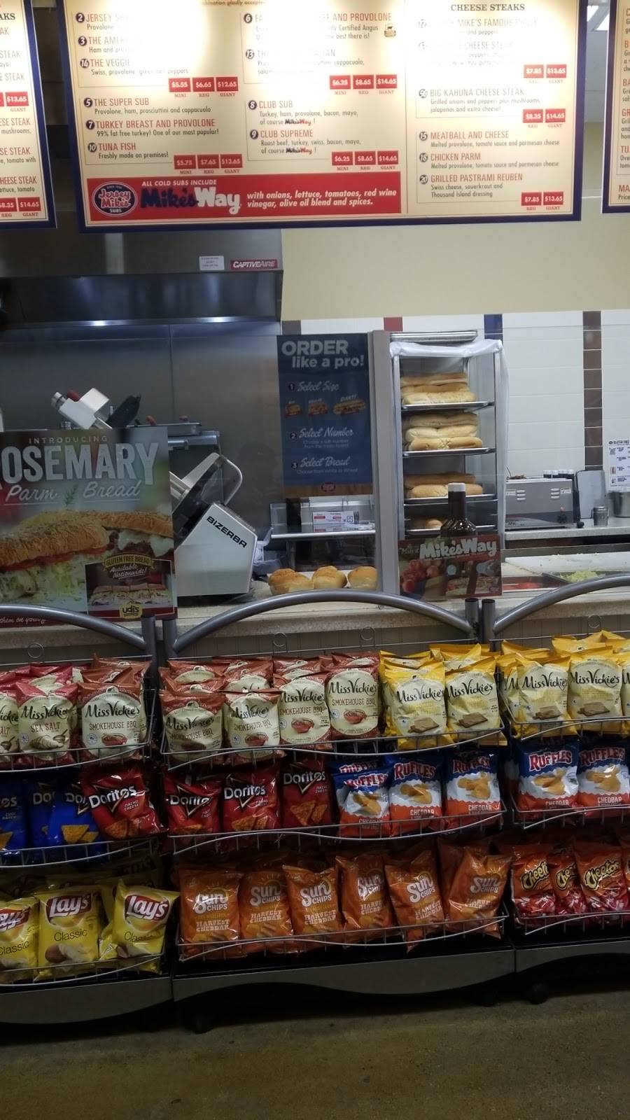 Jersey Mikes Subs | meal takeaway | 23058 Woodward Ave, Ferndale, MI 48220, USA | 2482915808 OR +1 248-291-5808