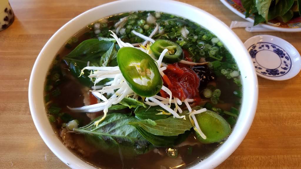 Pho Bom, Vietnamese Noodle & Grill | restaurant | 8800 E Hampden Ave, Denver, CO 80231, USA | 3038436080 OR +1 303-843-6080