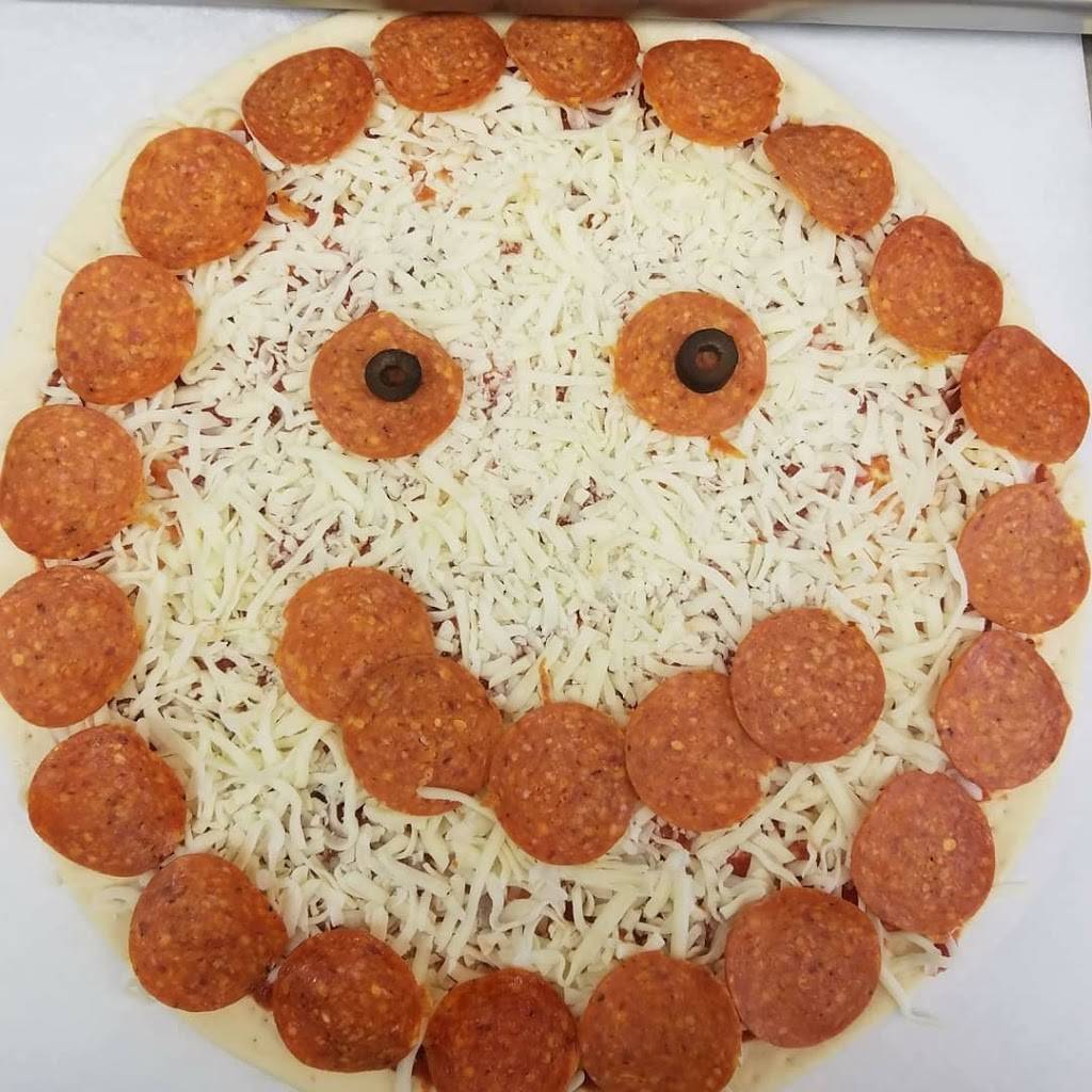 Moms U-Bake Pizza | meal takeaway | 49 N D St, Porterville, CA 93257, USA | 5597810530 OR +1 559-781-0530