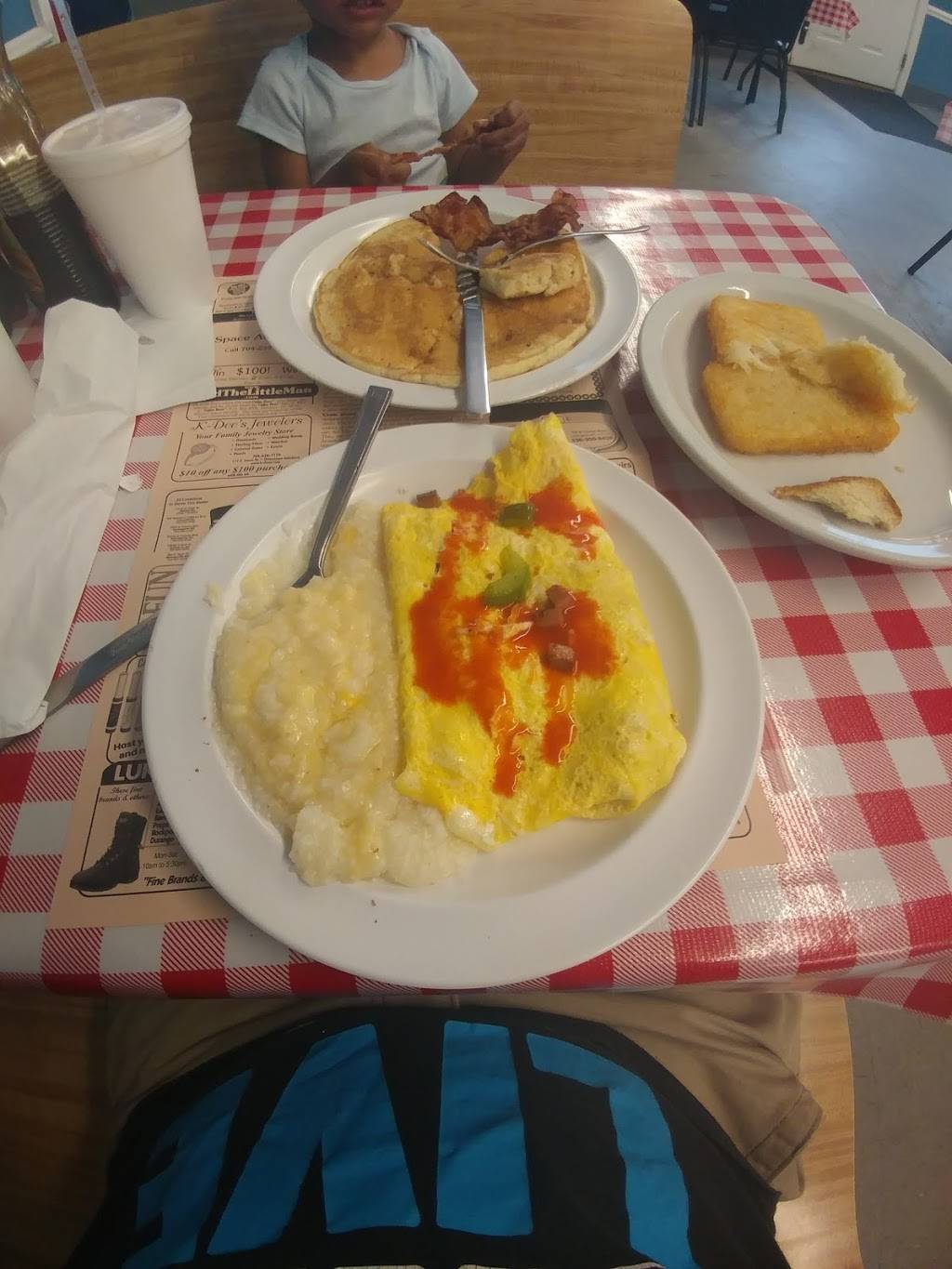 Lane Street Grill | restaurant | 2011 Lane St, Kannapolis, NC 28083, USA | 7049381066 OR +1 704-938-1066