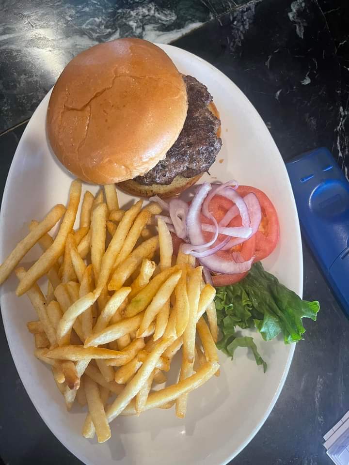 Above Par Restaurant & Lounge (OPEN TO THE PUBLIC) | restaurant | 701 E 10th St, Fulton, MO 65251, USA | 5738263088 OR +1 573-826-3088