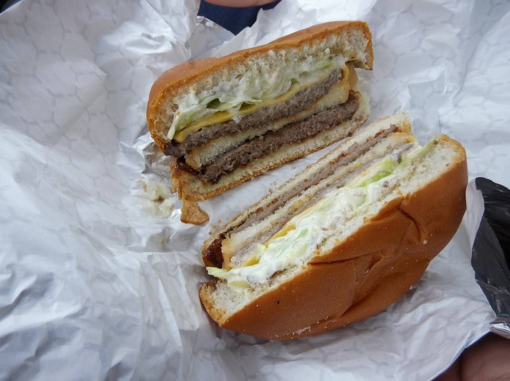 Skyway Drive-In | restaurant | 951 East Turkeyfoot Lake Road, Akron, OH 44312, USA | 3308969350 OR +1 330-896-9350