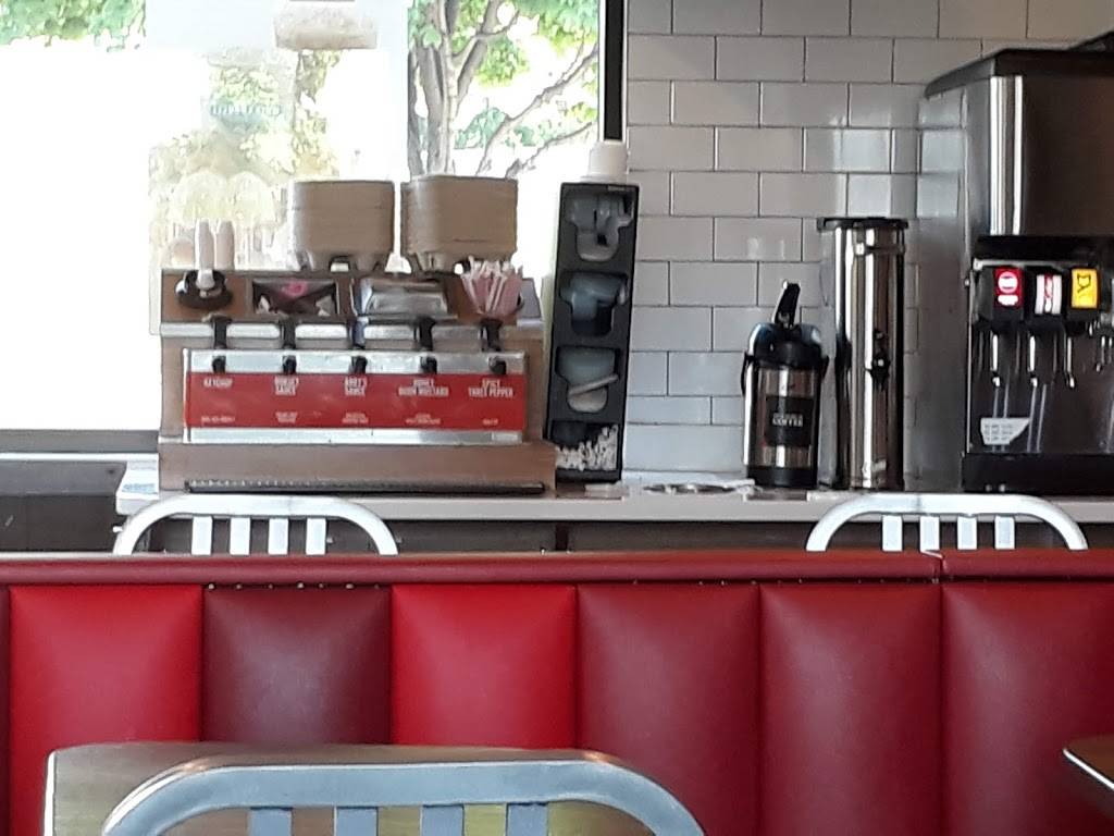 Arbys | restaurant | 1350 E Walton Blvd, Pontiac, MI 48340, USA | 2483738855 OR +1 248-373-8855