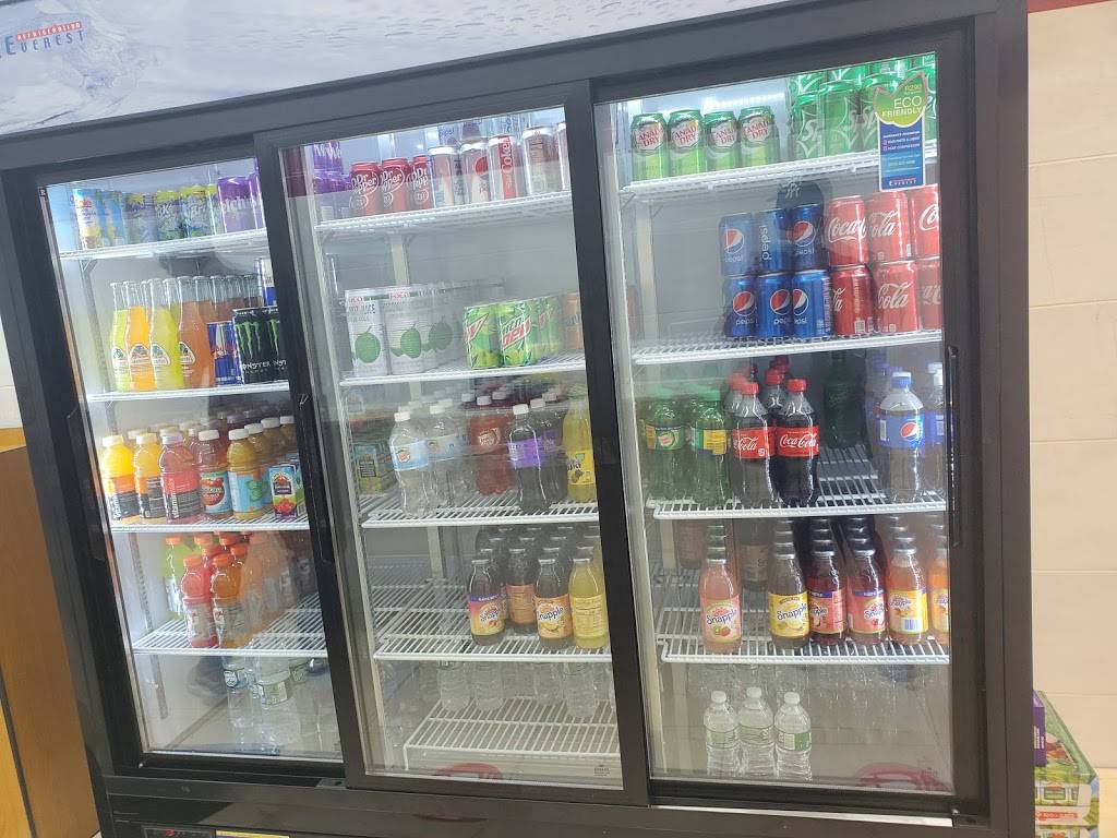 Yankees 99 cent hot pizza | restaurant | 52 E 161 St, The Bronx, NY 10451, USA | 3475905903 OR +1 347-590-5903