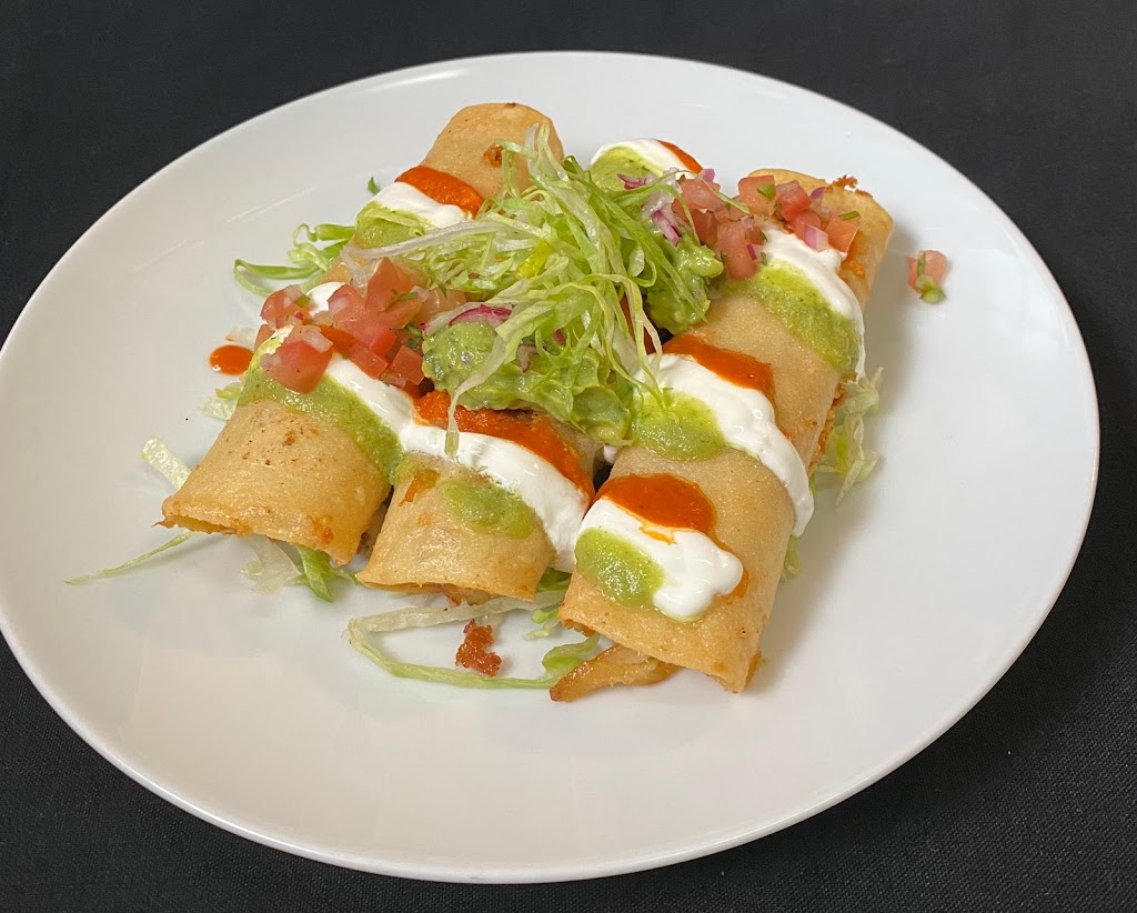 The Plaza Coffee Shop | restaurant | 40-45 235th St, Queens, NY 11363, USA | 7182252209 OR +1 718-225-2209