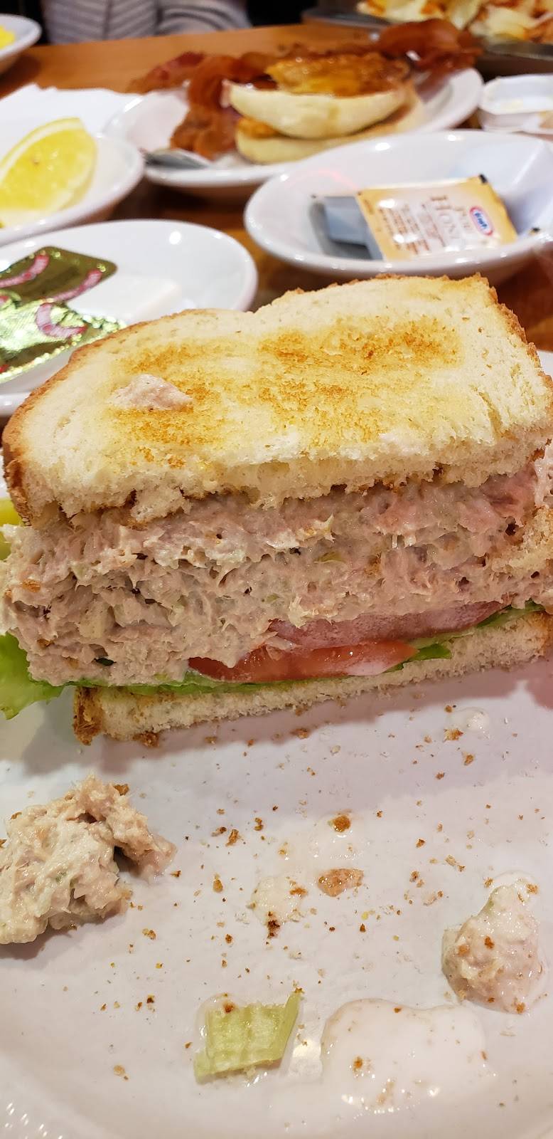 Cadillac Square Diner | restaurant | 101 Cadillac Square, Detroit, MI 48226, USA | 3139746923 OR +1 313-974-6923