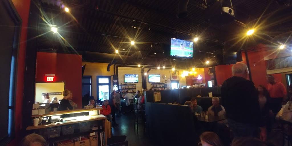 Brickhouse BBQ - Burgers - Brews | restaurant | 1021 N Cummings Ln, Washington, IL 61571, USA | 3098863070 OR +1 309-886-3070