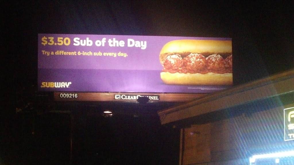 Subway | restaurant | 2210 E Silver Springs Blvd, Ocala, FL 34470, USA | 3523511971 OR +1 352-351-1971