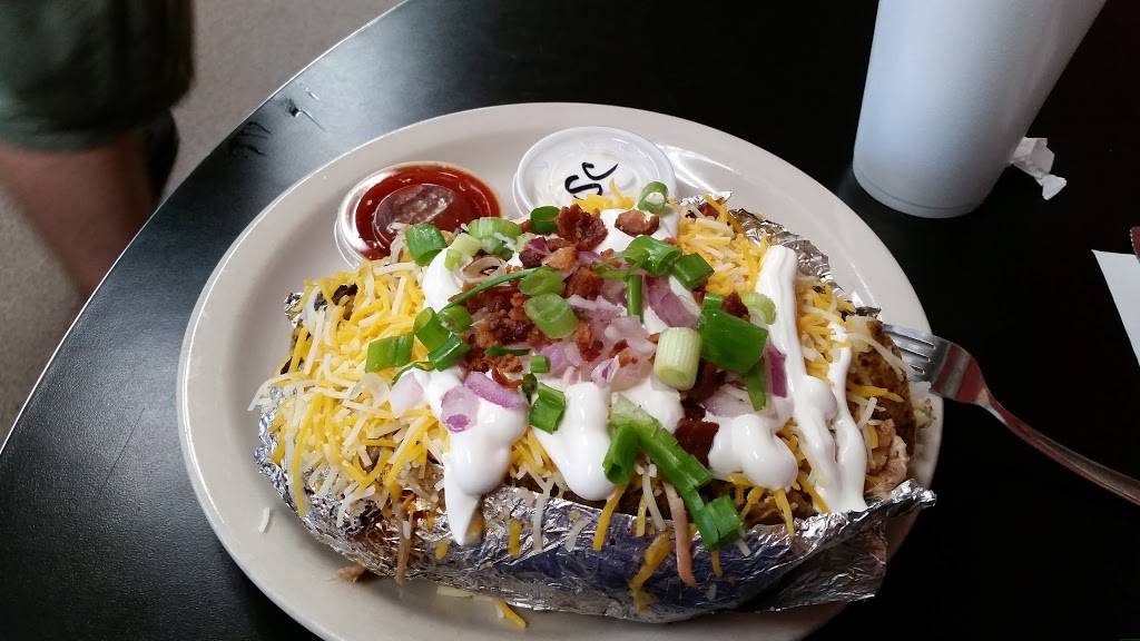 Cou-yons Cajun Bar-B-Q | restaurant | 470 N Alexander Ave, Port Allen, LA 70767, USA | 2253833227 OR +1 225-383-3227