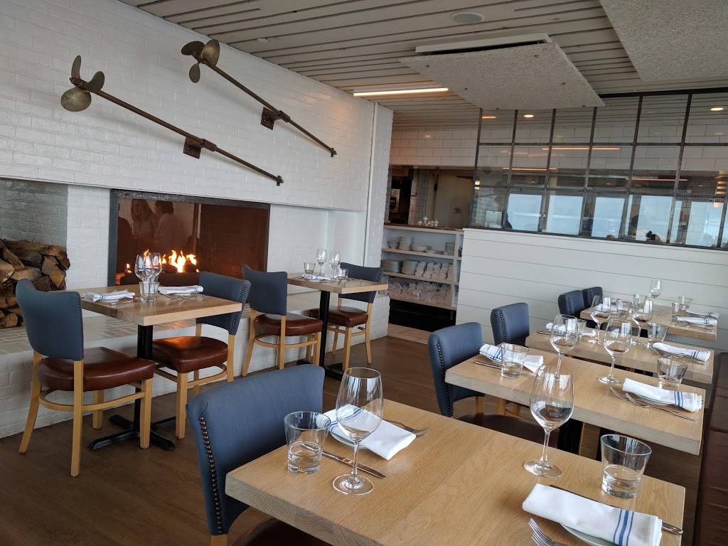 Shell & Bones Oyster Bar & Grill | restaurant | 100 S Water St, New Haven, CT 06519, USA | 2037873466 OR +1 203-787-3466