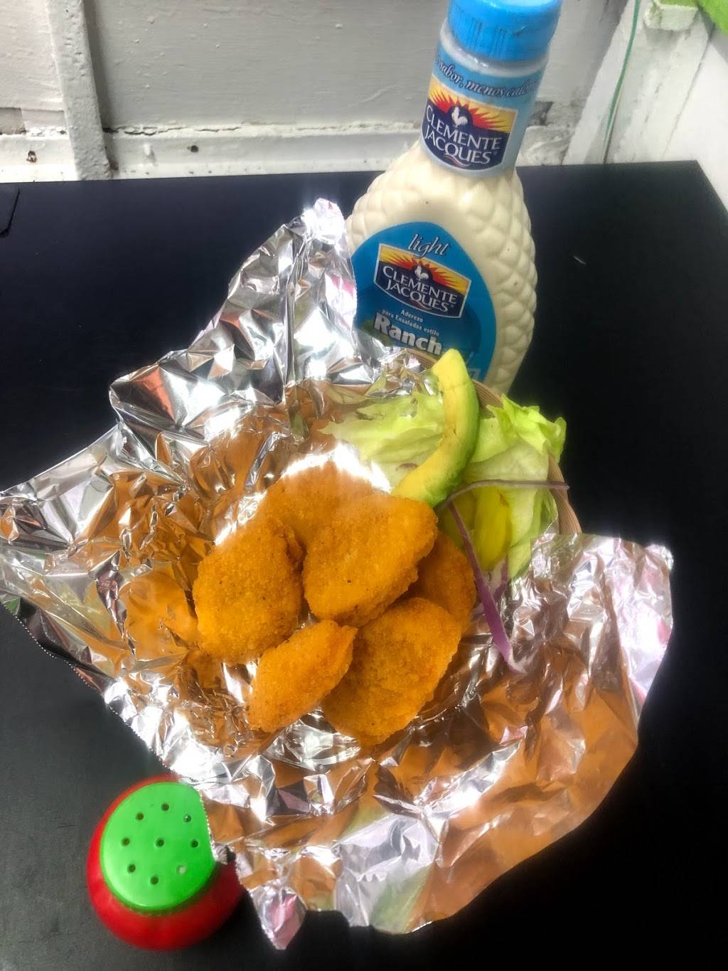 Rudys Burger | restaurant | Llantas mora, Lucio Blanco, 22706 Rosarito, B.C., Mexico | 016647700103 OR +52 664 770 0103