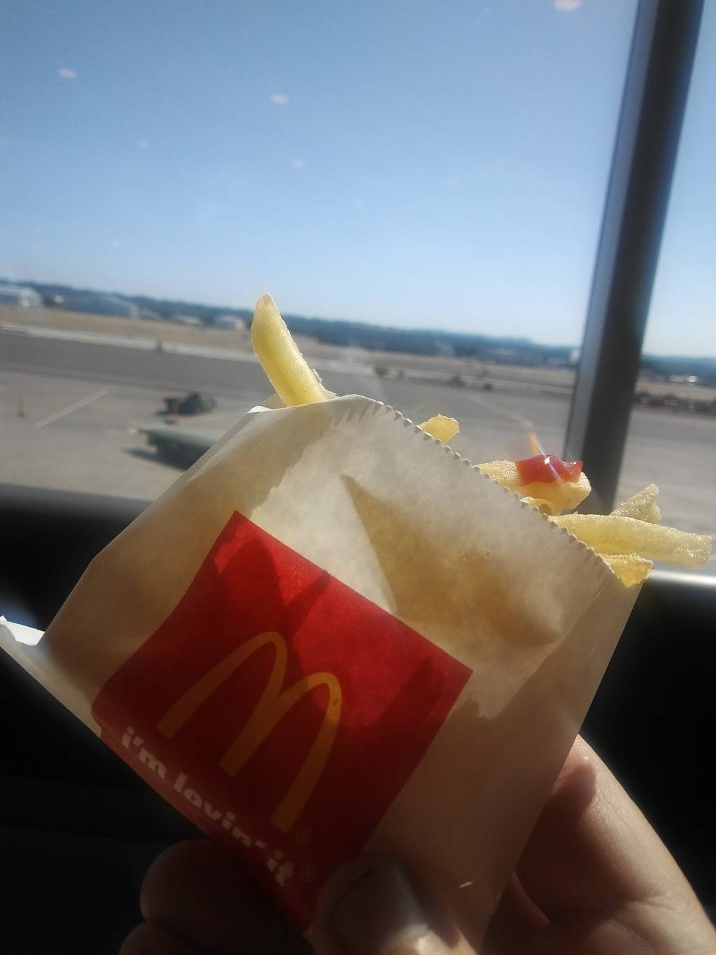 McDonalds | restaurant | 7200 NE Airport Way, Portland, OR 97128, USA | 5032810679 OR +1 503-281-0679