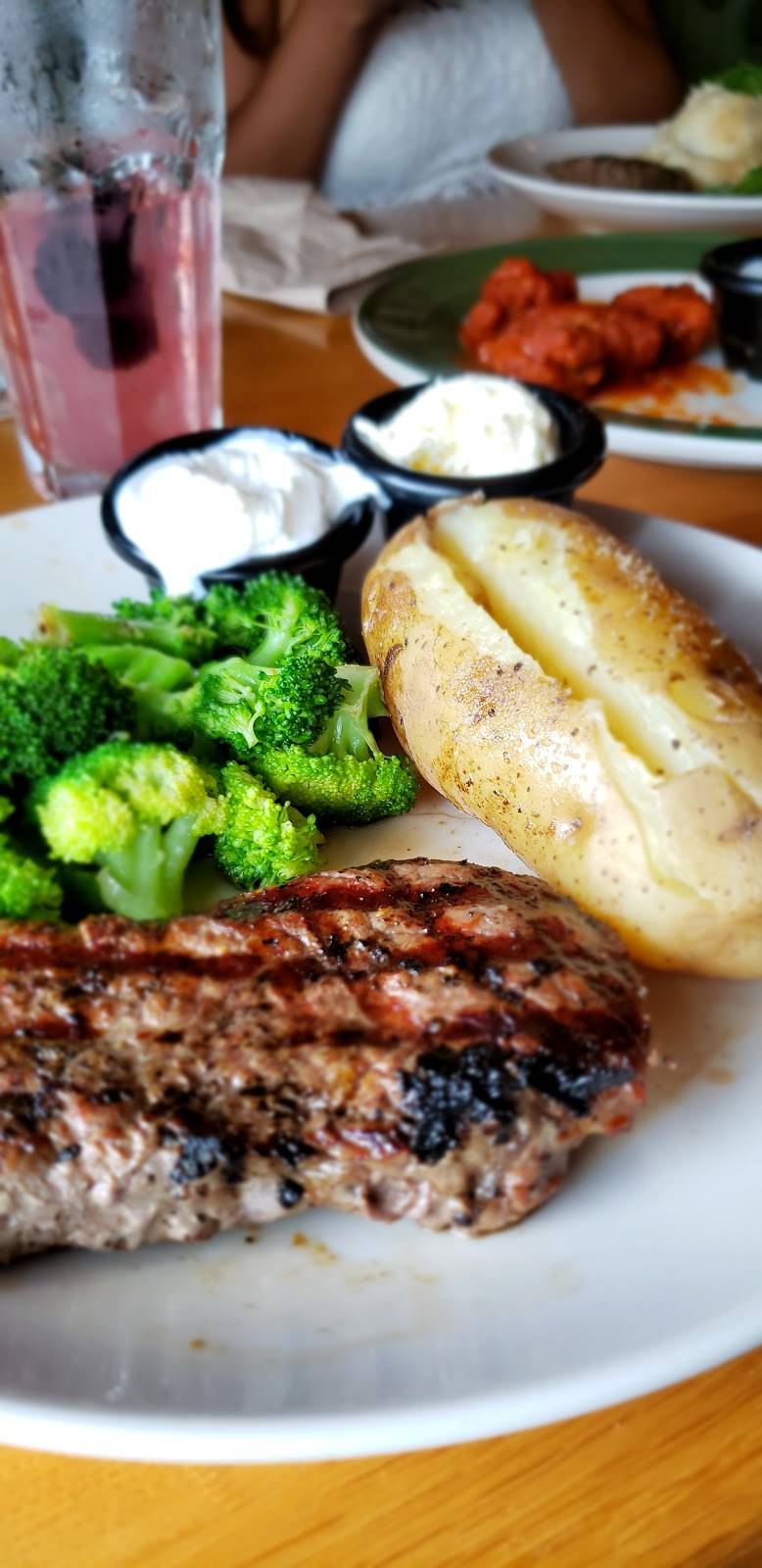 Applebees Grill + Bar | restaurant | 5908 18th St E, Ellenton, FL 34222, USA | 9417227100 OR +1 941-722-7100