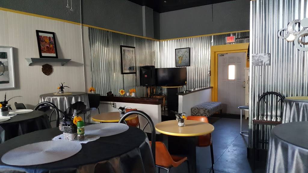 Shantells | restaurant | 503 Sanford Ave, Sanford, FL 32771, USA | 4078787785 OR +1 407-878-7785