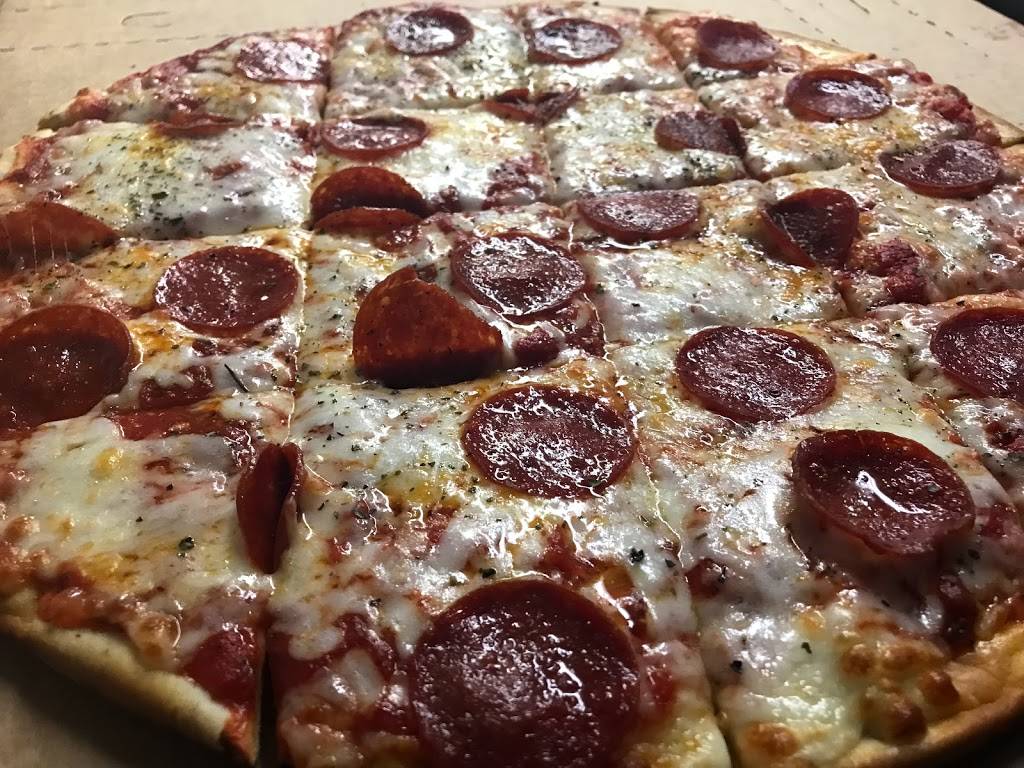 Bella Lukes of Island Lake | restaurant | 9645, 107 E State Rd, Island Lake, IL 60042, USA | 8475268024 OR +1 847-526-8024