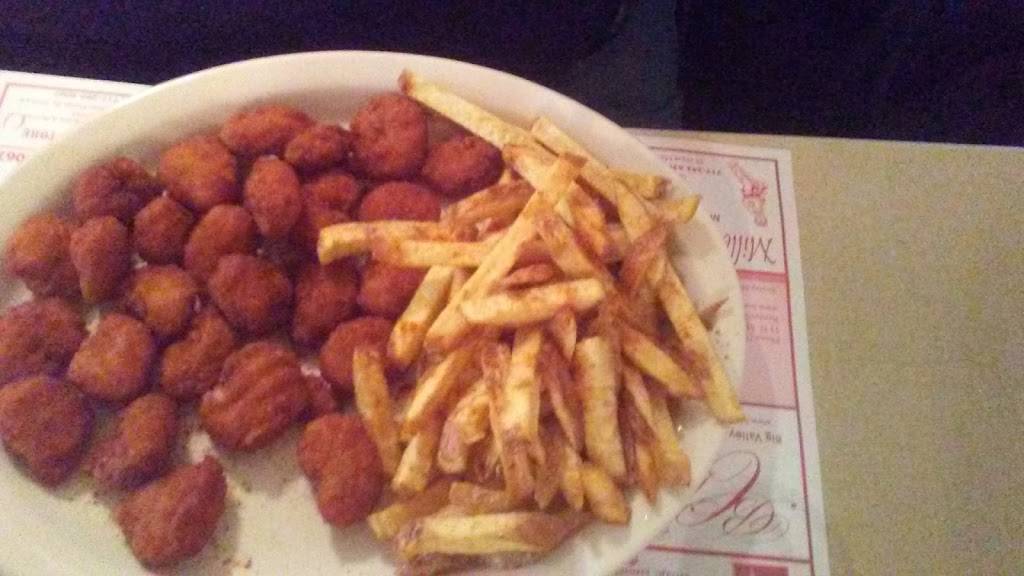 The Trolley Car Cafe | cafe | 15 E Market St, Lewistown, PA 17044, USA | 7172489085 OR +1 717-248-9085