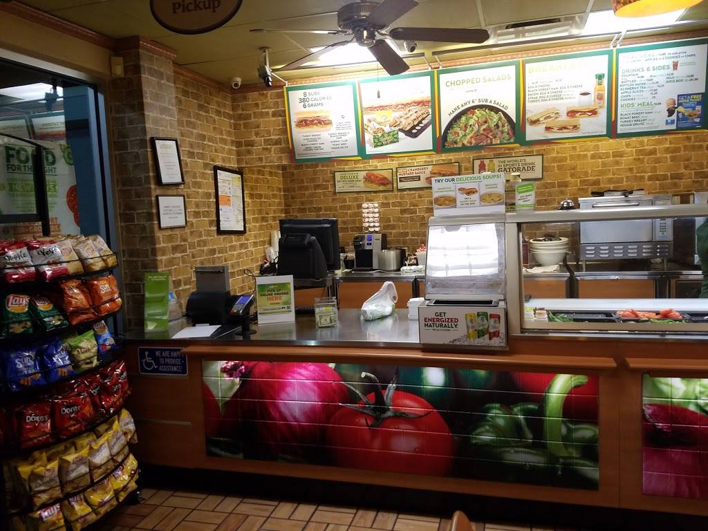 Subway Restaurants | restaurant | 292 NW 42nd Ave, Miami, FL 33126, USA | 3054428328 OR +1 305-442-8328