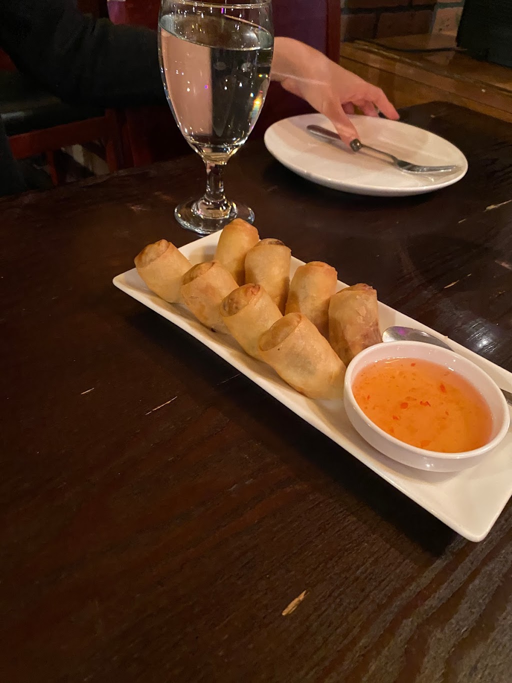 Bahn Thai Restaurant | restaurant | 409 Roy St, Seattle, WA 98109, USA | 2062830444 OR +1 206-283-0444