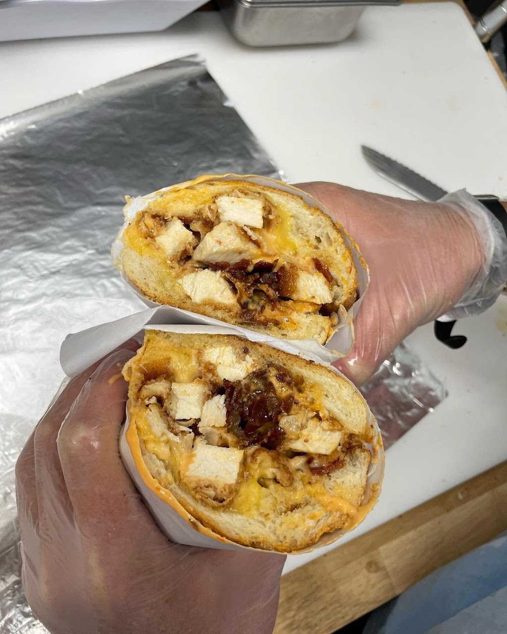 Schwartz’s Bagels & Backyard Burgers | restaurant | 1395 Montauk Hwy, Copiague, NY 11726, USA | 6314504401 OR +1 631-450-4401