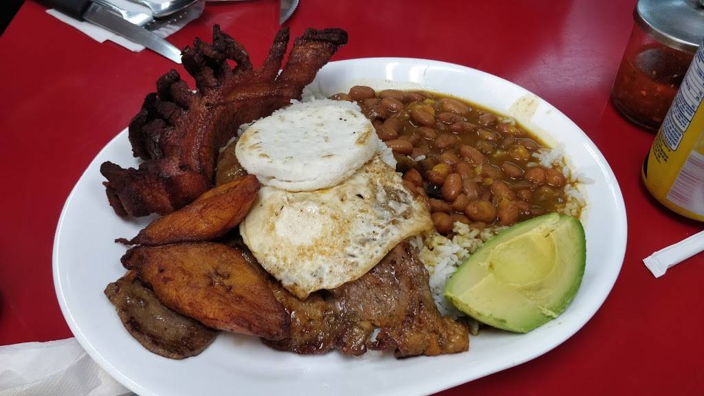 Palacio De Las Empanadas | restaurant | 4219 College Point Blvd, Flushing, NY 11355, USA | 7186611080 OR +1 718-661-1080