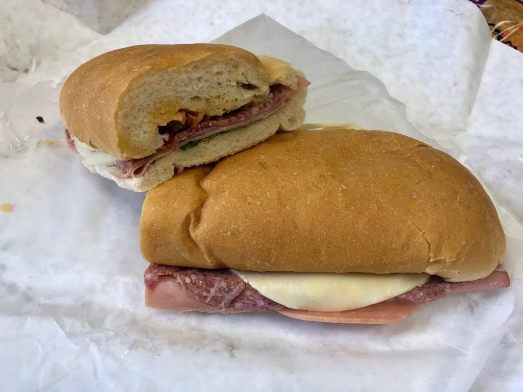 Deanatella’s | meal takeaway | 7525 Granger Rd, Valley View, OH 44125, USA | 2165250111 OR +1 216-525-0111