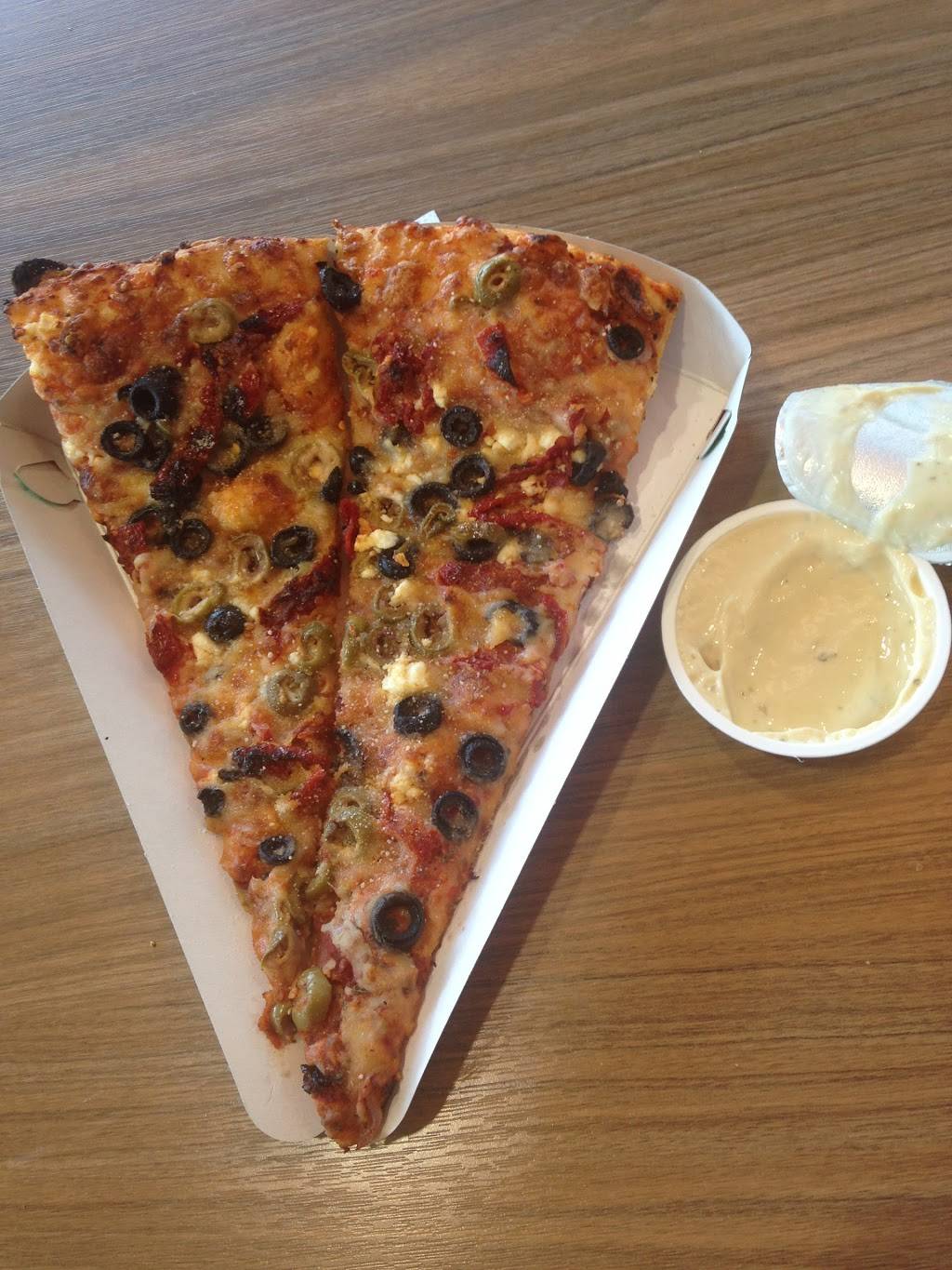 Mammas Pizza | restaurant | 249 Queens Quay W, Toronto, ON M5J 2N5, Canada | 4165951115 OR +1 416-595-1115