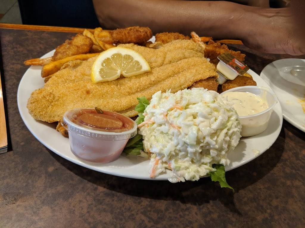 Red Hot & Blue Williamsburg | restaurant | 1622 Richmond Rd, Williamsburg, VA 23185, USA | 7572591670 OR +1 757-259-1670