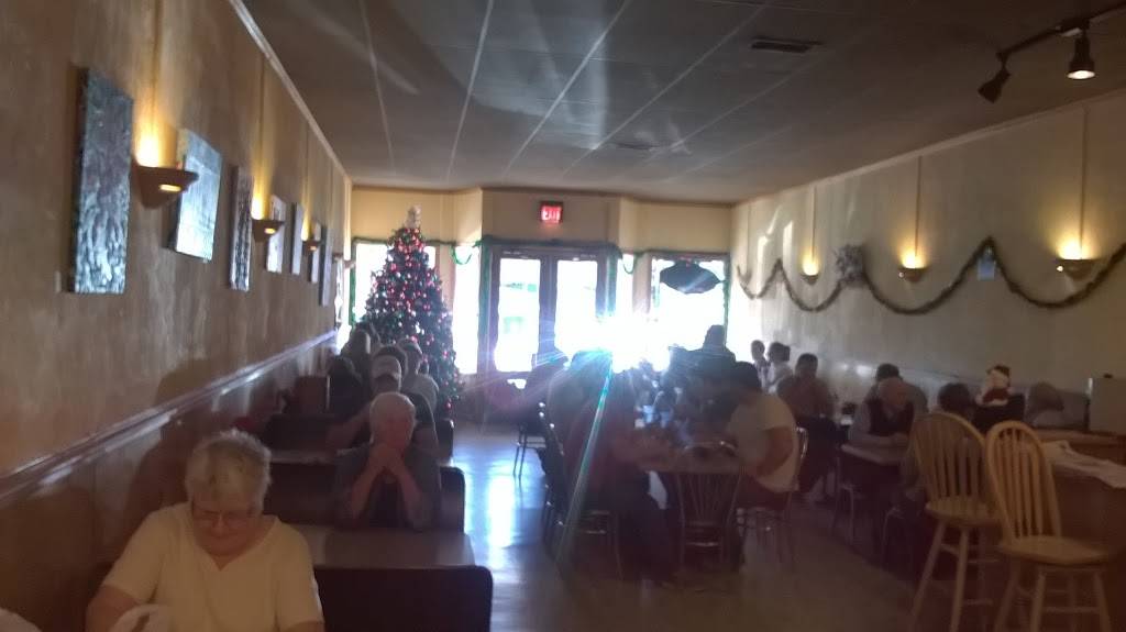 Geraldis | restaurant | 204 Public Square, Berryville, AR 72616, USA | 8704232666 OR +1 870-423-2666