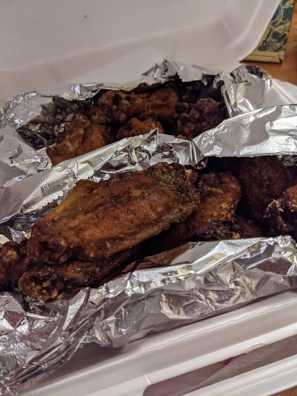 Mama Sues Pizza and Wings | restaurant | 2001 NW Boca Raton Blvd, Boca Raton, FL 33431, USA | 5618268663 OR +1 561-826-8663