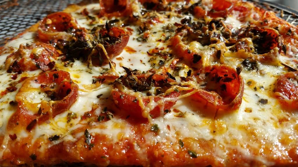 Smoking Monkey Pizza | restaurant | 613 S 3rd St, Renton, WA 98057, USA | 4252917560 OR +1 425-291-7560