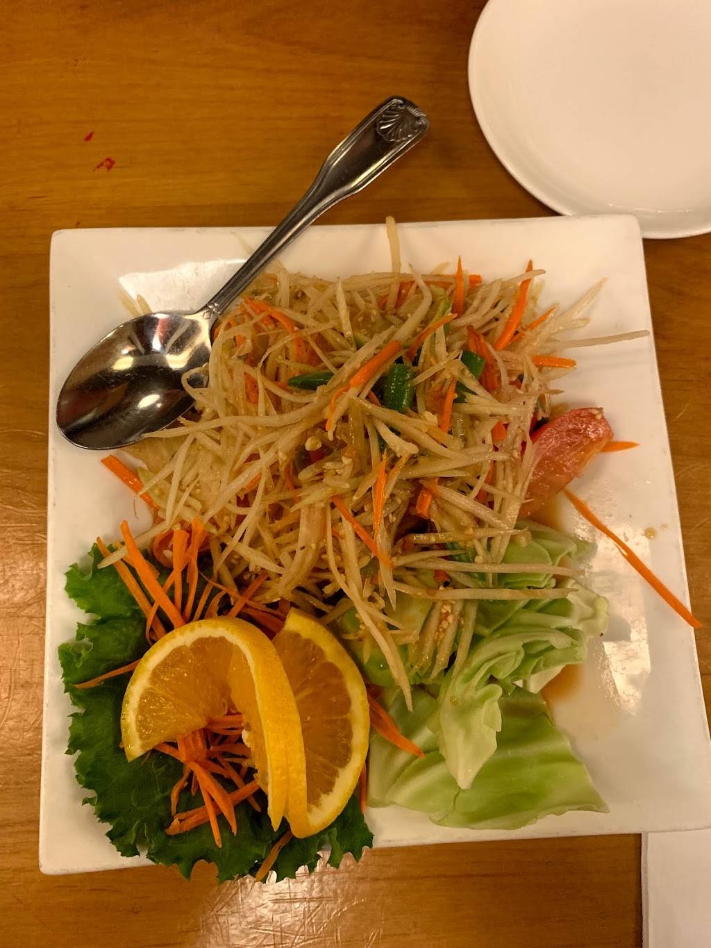 Red Curry | restaurant | 10053 SW Nimbus Ave, Beaverton, OR 97008, USA | 5036268844 OR +1 503-626-8844